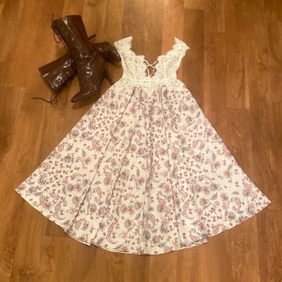 Victoria's Secret Lace Paisley Midi Slip Dress - XS (NWOT) - Picture 3 of 8